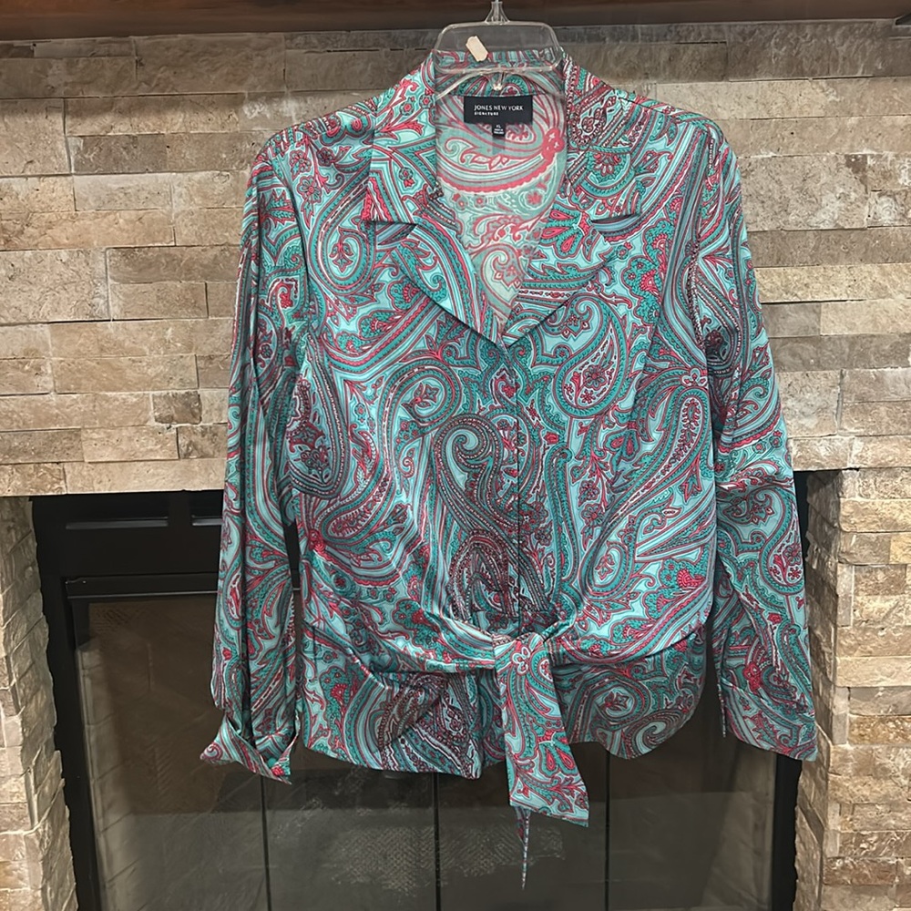 Jones New York Shirt & Pants set